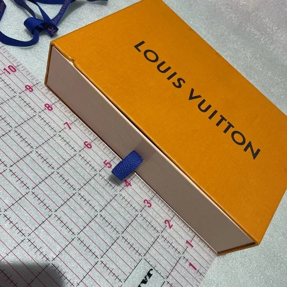 Authentic Louis Vuitton Box - Picture 11 of 11